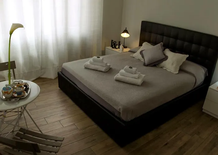 B ＆ B ラルカ ディ ノエ 3* ラ・スペツィア