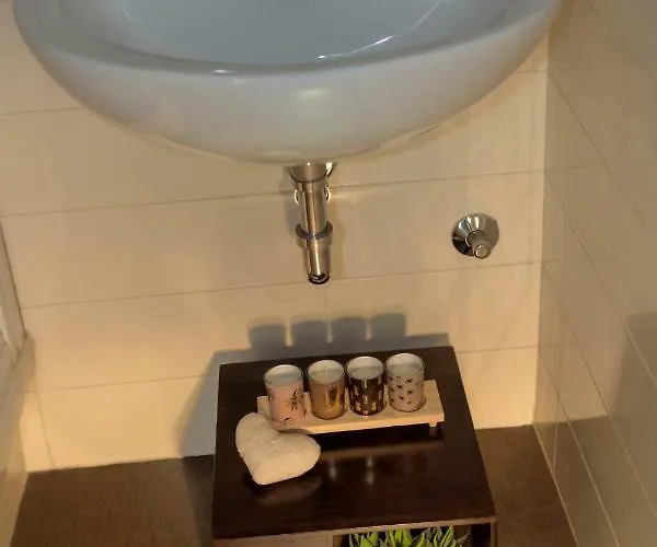 ゲストハウス B ＆ B ラルカ ディ ノエ ラ・スペツィア